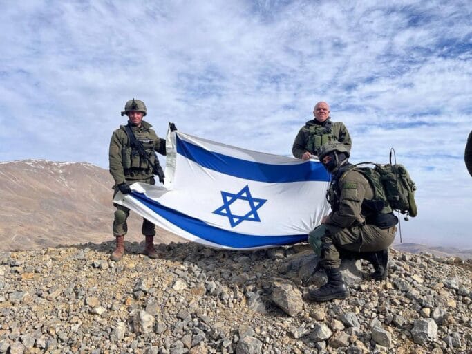 İsrail, Golan Tepeleri’ni ele geçirdi