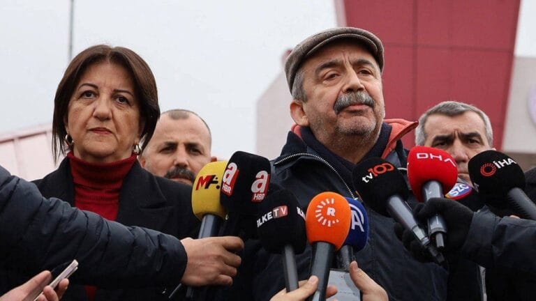 DEM Parti İmralı Heyeti Bolu Kartalkaya Kayak Merkezi’nde Yaşanan Yangın Faciası Nedeniyle Açıklamalarını Erteledi