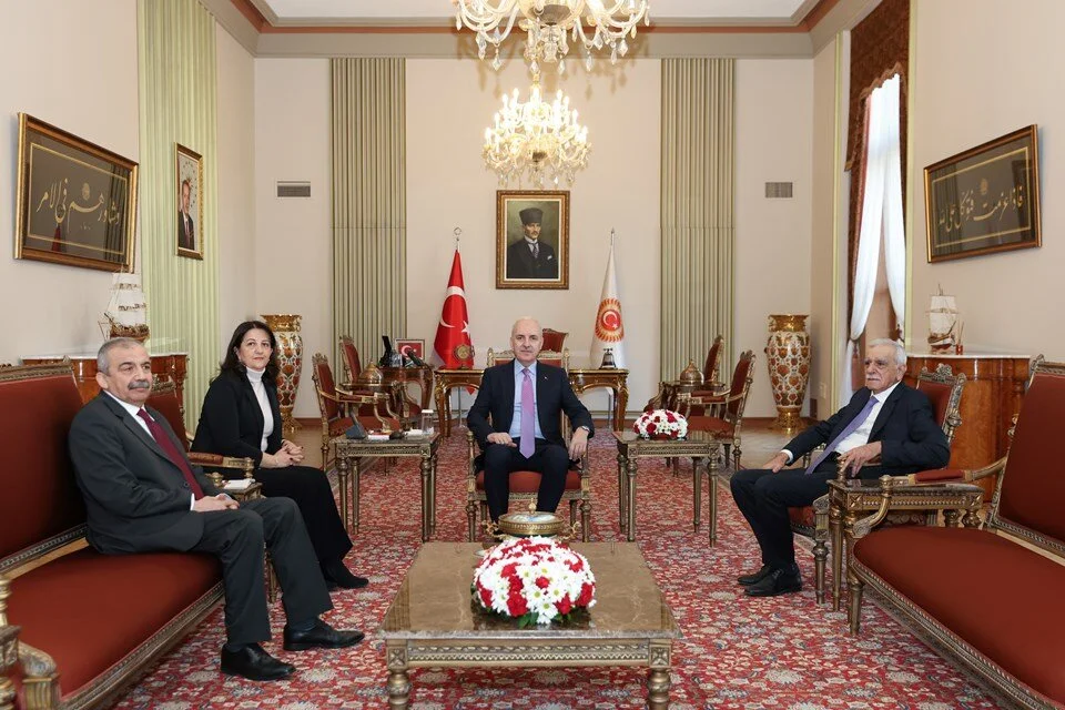 DEM Parti Heyeti TBMM’de Kritik Temaslarda Bulundu