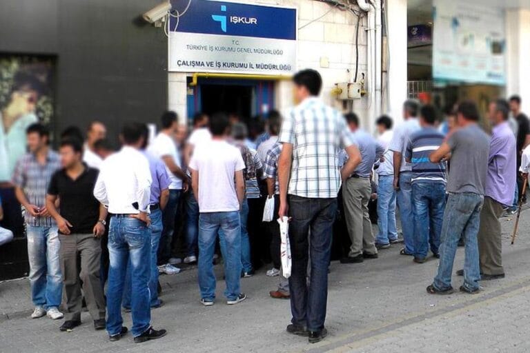 DİSK-AR: İşsizlik Oranları Pandemi Dönemi Seviyelerine Ulaştı!