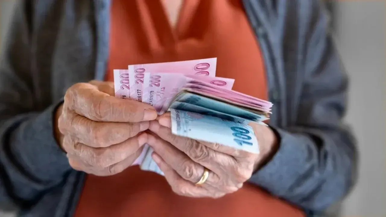 SGK Duyurdu: Emekli Maaş Farklarının Ödeneceği Tarih Belli Oldu