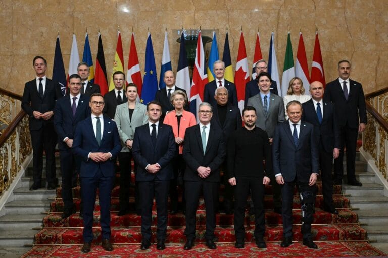 Avrupalı liderler Ukrayna için Londra’da toplandı