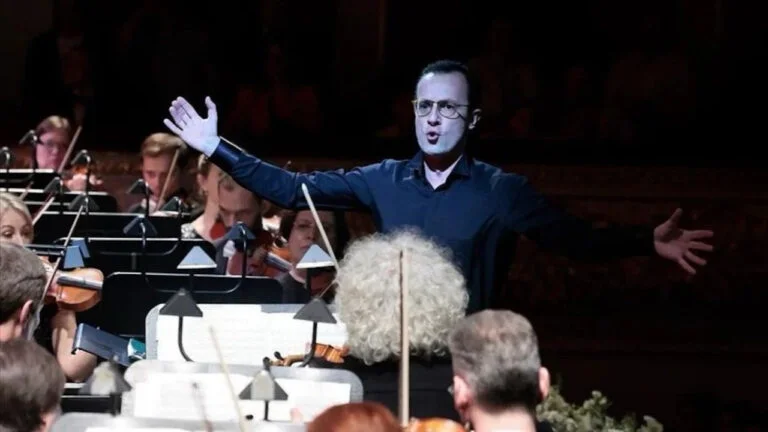 CSO Şefi Deliorman, Bolşoy Tiyatrosu’nda konser yöneten ilk Türk şef oldu