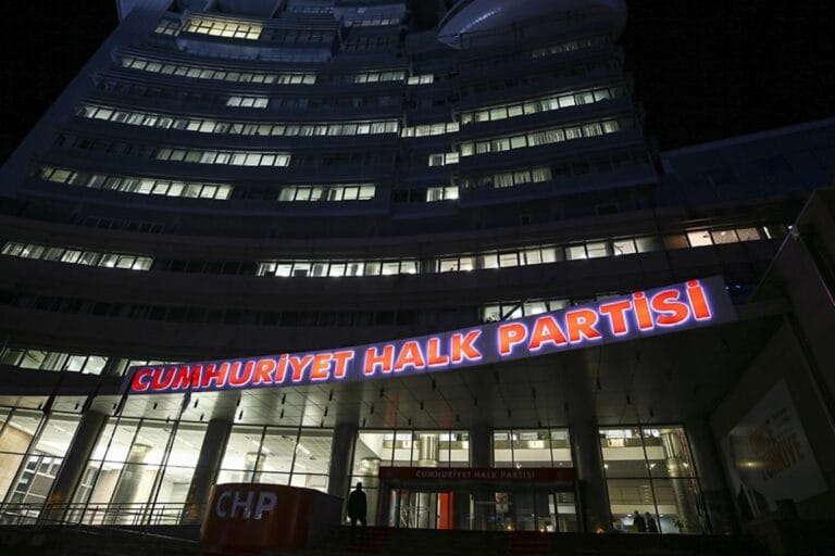 CHP’de kritik perşembe: Kayyum iddiaları ile ilgili milletvekilleri ve vatandaşlar genel merkeze çağrıldı