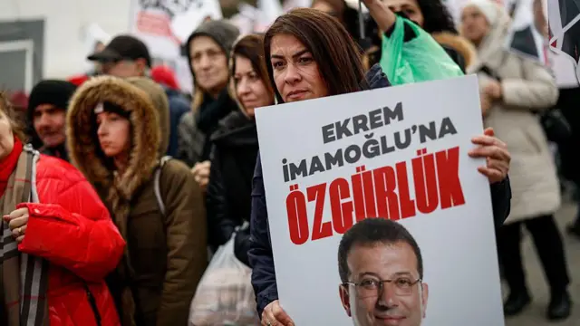 ibb davasinda salon krizi İBB davasında mahkeme salonu krizi