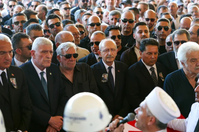 kadir inanirin cenaze toreni222 Kadir İnanır'ın cenaze töreninde Kemal Kılıçdaroğlu yuhlandı