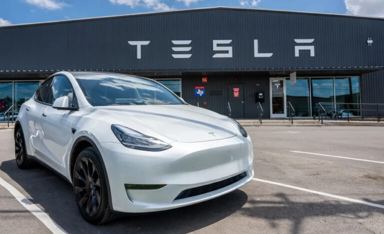 Tesla 240 bin aracini geri cagirdi123 Tesla’da dev geri çağırma: Yaklaşık 3 milyon araç için güvenlik müdahalesi