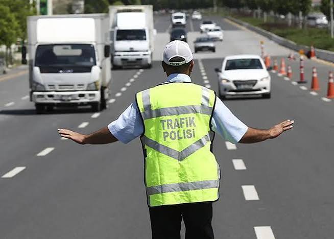 kapanan yollar İstanbul'da bazı yollar 30 Ağustos nedeniyle ulaşıma kapatılacak