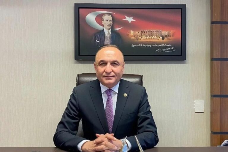 melih meric Bıçaklı saldırıda yaralanan YENİ Parti Milletvekili Melih Meriç entübe edildi