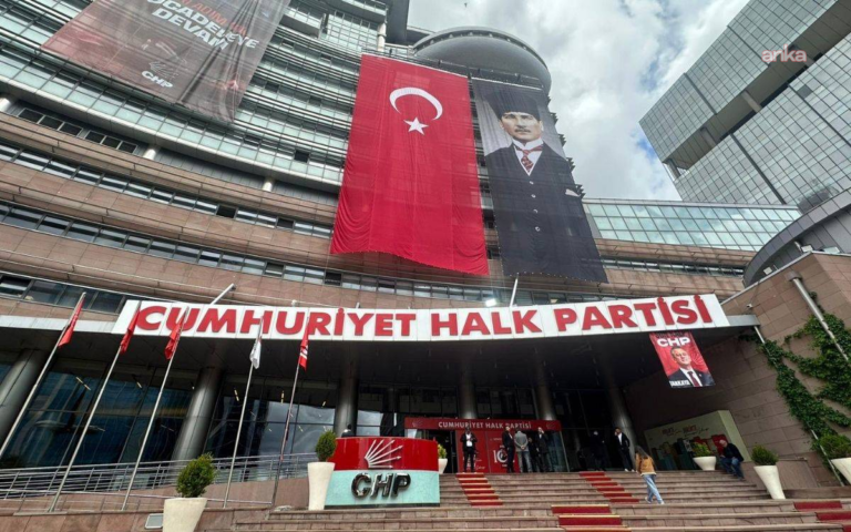 CH de belediye ve uye kaybi CHP'de belediye ve üye kaybı: 790 bin istifa, 294 belediye el değiştirdi