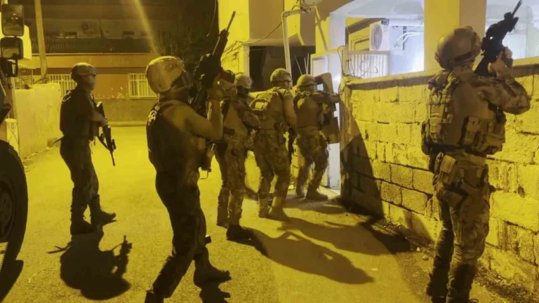 Diyarbakir da Sokaklar Guvende operasyonu 48 gozalti Diyarbakır’da “Sokaklar Güvende” operasyonu: 48 gözaltı, 26 tutuklama