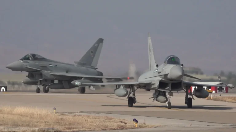 Eurofighter Typhoon Ucagi Türk Eurofighter pilotlarının uçuş eğitimleri başlıyor