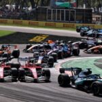 F1 Ferrari Hamilton Hamilton’dan Ferrari’ye veryansın: "Burada kurallar yokmuş gibi davranıyorlar"