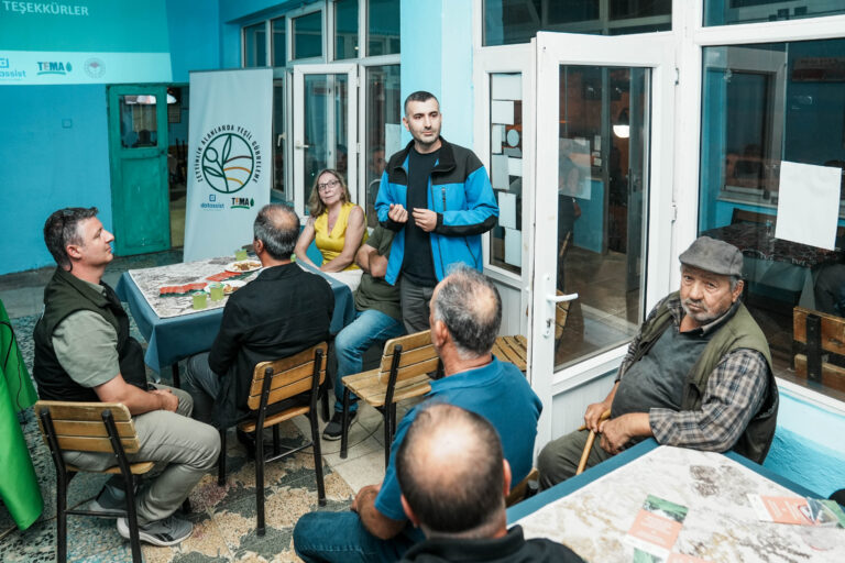 canak3 Çanakkale’de sürdürülebilir tarım için sahada yeni model: 70 üreticiye yeşil gübreleme eğitimi