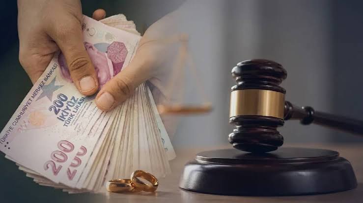 nafaka karari Yargıtay’dan nafaka kararı: Geliri eski eşiyle denk olan artık yoksulluk nafakası alamayacak