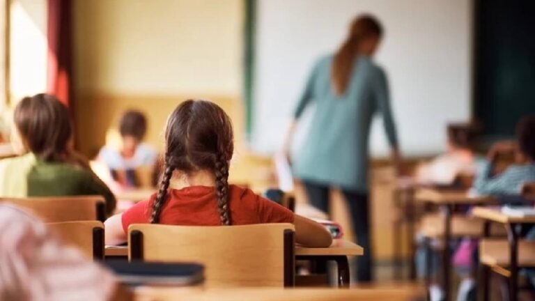 okul1 Ara tatiller kalkıyor mu? Bakan Tekin'den eğitim gündemini değiştirecek açıklamalar