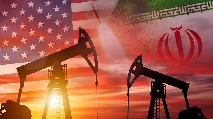 petrol savaslari ABD-İran arasındaki çatışmanın şiddetlenmesi piyasalarda satış dalgasını tetikledi, petrol 95 doları aştı