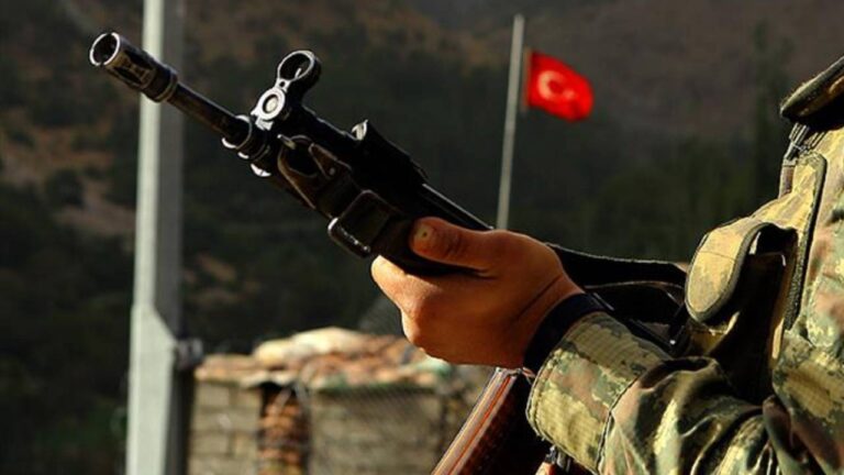 pkk kamplarini mit denetleyecek Irak Silahlı Kuvvetler Başkomutanlığı Sözcüsü: PKK'nın boşalttığı 72 mevziyi MİT denetleyecek