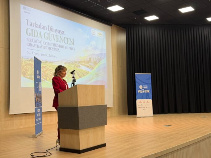 Fkepme2 143630234 Filiz Kepme’den COP31 gönüllüsü gençlere: “Konferans bitecek, peki 21 Kasım sabahı ne değişecek?”