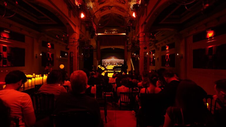 Spica ajans Theremin1 Dünyanın Dokunulmadan Çalınan İlk Elektronik Enstrümanlarından Theremin Beyoğlu’nda