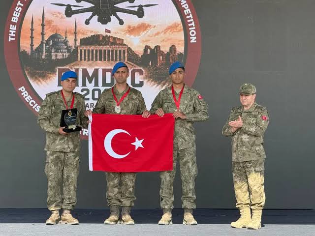 askeri drone yarismasi Türkiye’den uluslararası askeri drone yarışmasında birincilik: 23 engelli parkuru 41 saniyede tamamladı