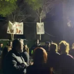 ege universitesinde yaklasik 200 kopek polis kontolu ile toplatildi Ege Üniversitesi’nde 200 köpek gece operasyonuyla toplandı: Nereye götürüldükleri bilinmiyor