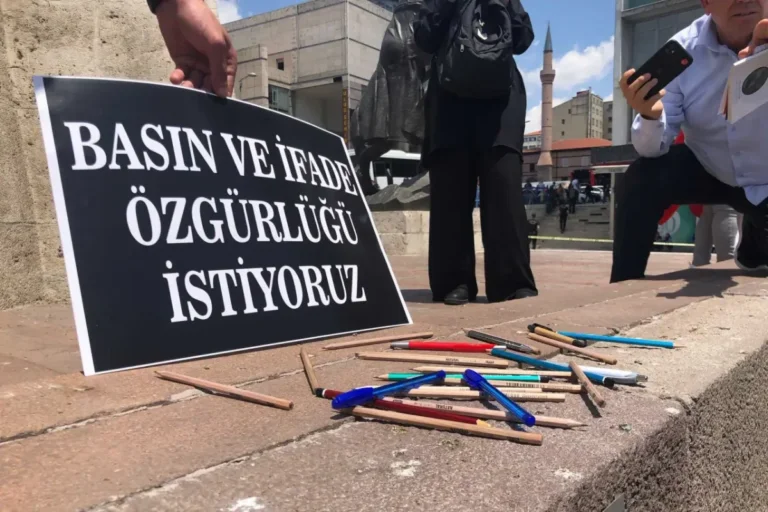 gazetecilik suc degildir eylemi icin haberciler 24 ekim de meydanlara cikacak2 Basın meslek örgütlerinden çağrı: Sansüre karşı 24 Ekim’de meydanlara çıkılacak