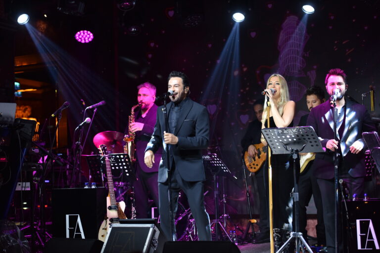 kansersiz yasam dernegi Emre Altug KANSERSİZ YAŞAM DERNEĞİ’NDEN ÇOCUKLAR VE AİLELERİ İÇİN DAYANIŞMA GECESİ