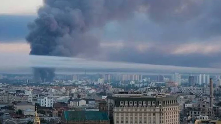 kiev de savas gunleri2 Savaşta yeni dönem iddiası: Putin saldırı kısıtlamalarını kaldırdı mı?