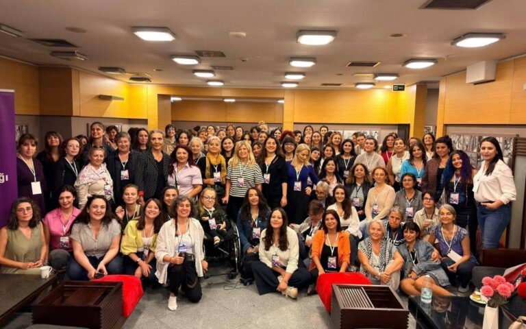 mor catinin uluslararasi konferansinda dayanisma on plana cikti 1299 Mor Çatı konferansında ortak mesaj: Şiddetle mücadele sığınakla sınırlı kalmamalı