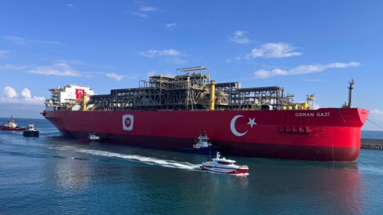 osman gazi gemisi karadeniz e ugurlandi Osman Gazi Karadeniz’e açıldı: Yerli gaz üretimi ikiye katlanacak