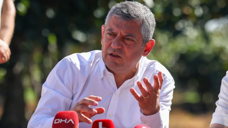 ozgur ozel fon skandali hakkinda konustu bir bakan var dedi Fon soruşturmasında yeni iddia: Özgür Özel "Aktif bir bakanın ismini teyit ediyoruz" dedi