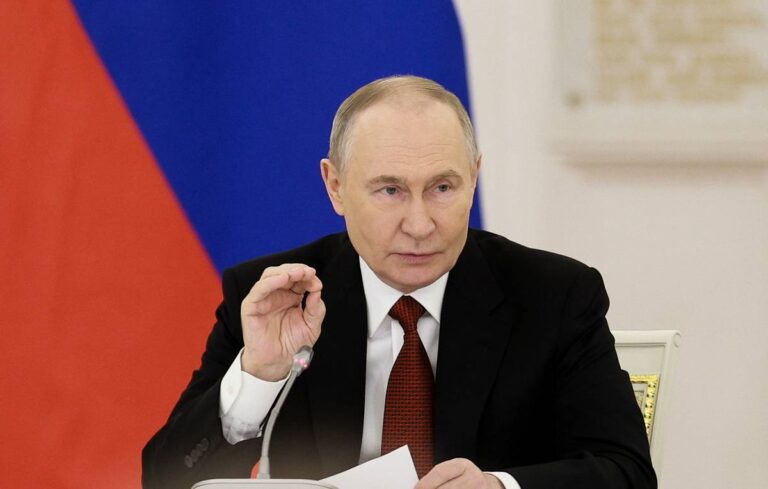putin2 Savaşta yeni dönem iddiası: Putin saldırı kısıtlamalarını kaldırdı mı?