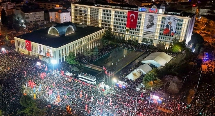 İBB’nin Saraçhane binası için Vakıflar harekete geçti: Tapuya tescil başvurusu