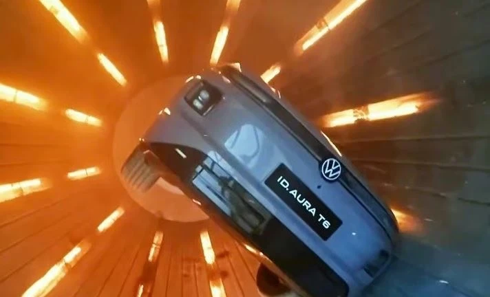Volkswagen’in elektrikli SUV’sini dev tamburda 50 kez takla attırdılar!