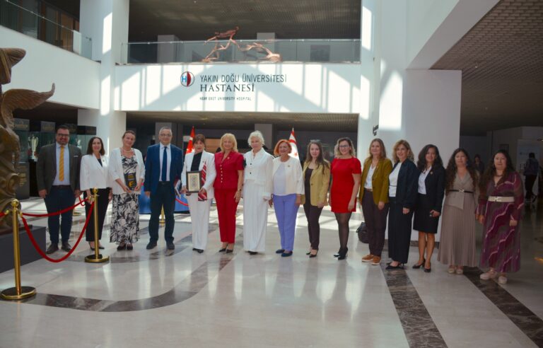 yakindogu universitesi2 USKD, İzmir ile Kıbrıs arasında güçlü bir köprü kurdu
